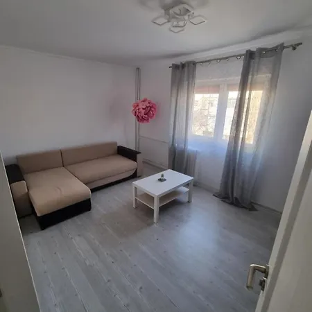Daire Lacul Tei Bükreş